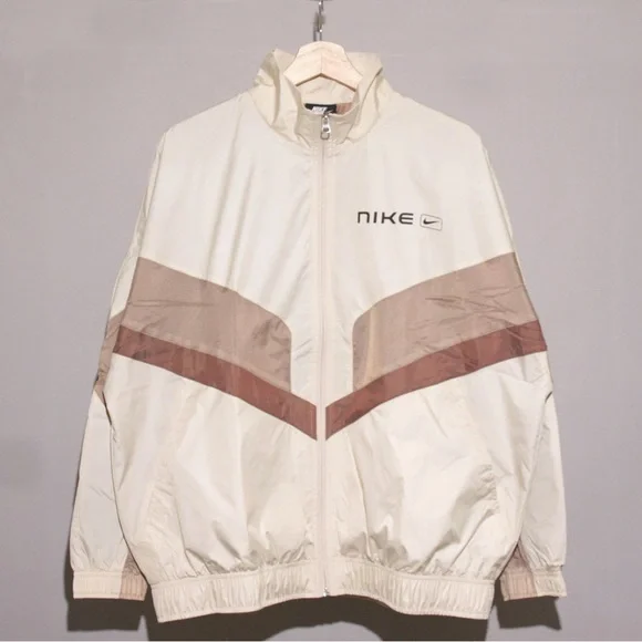 NIKE Women's Sportswear Street Loose Fit Woven Jacket - Picture 1 of 7